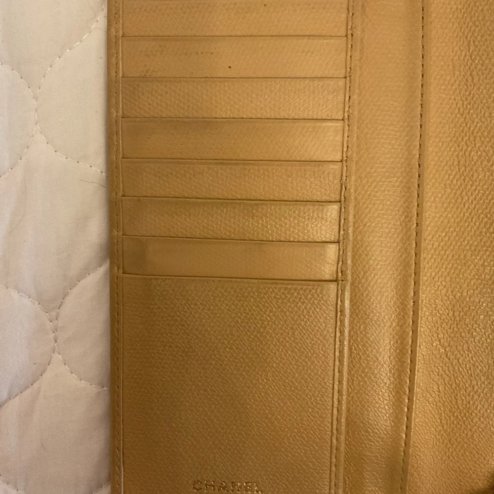 CHANEL leather wallet